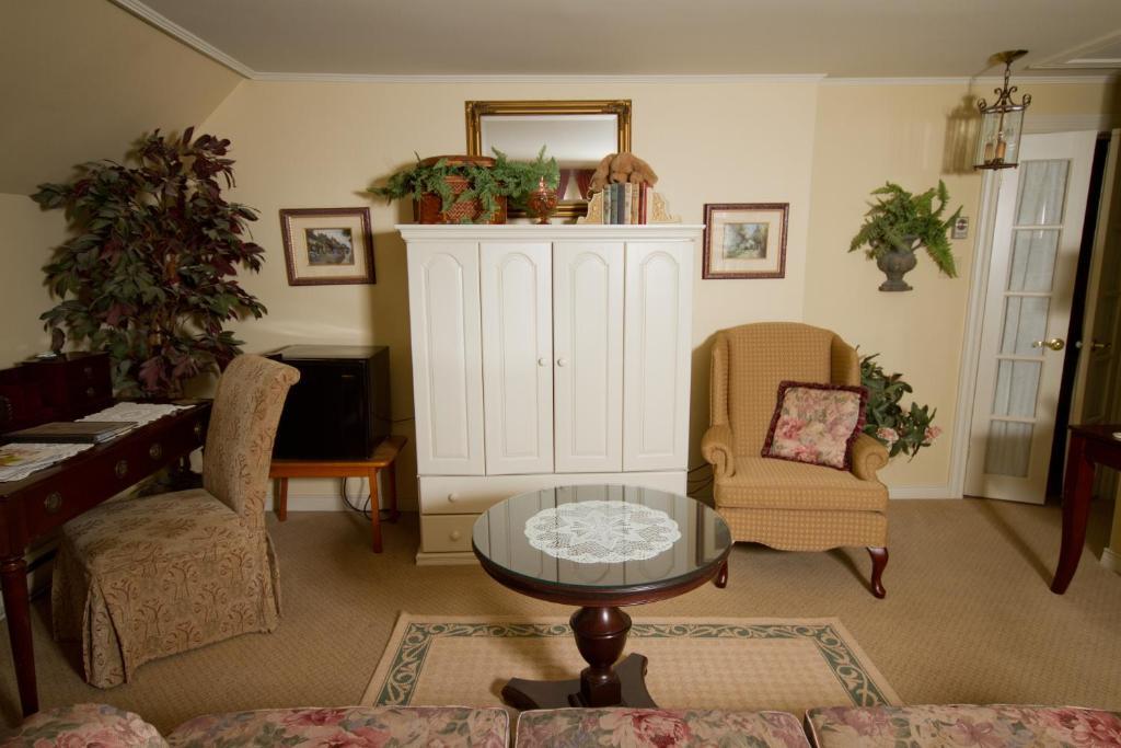 Victoria'S Historic Inn Wolfville Luaran gambar