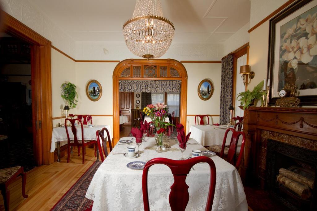 Victoria'S Historic Inn Wolfville Luaran gambar