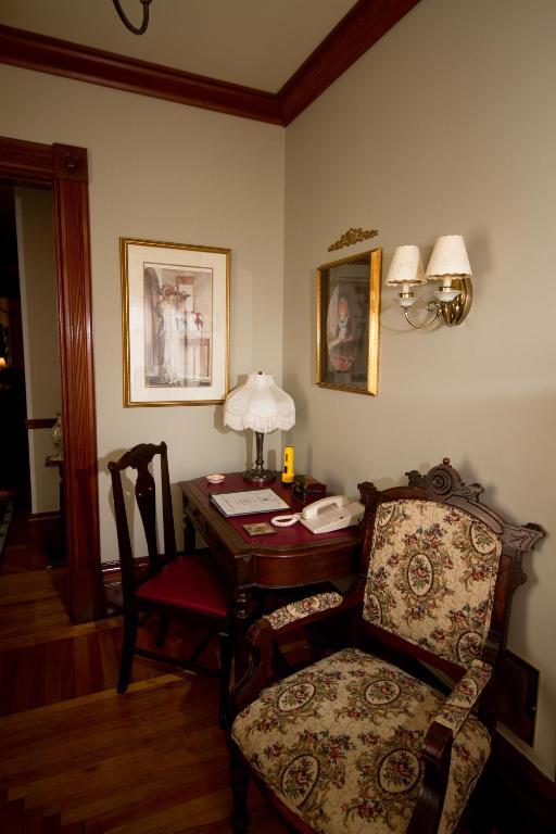 Victoria'S Historic Inn Wolfville Bilik gambar