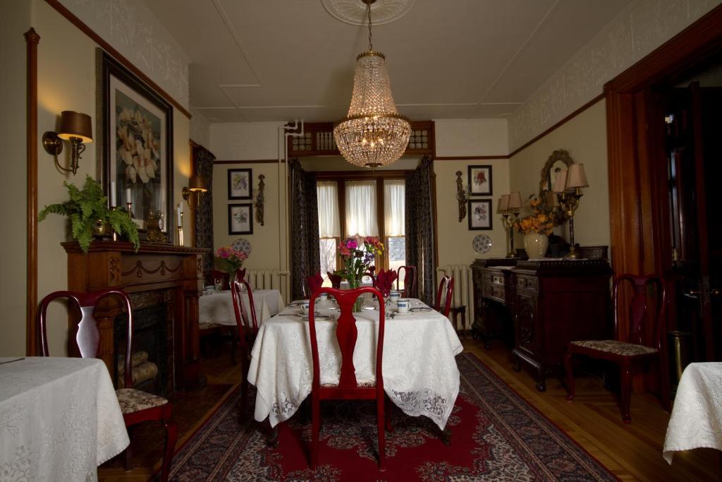 Victoria'S Historic Inn Wolfville Luaran gambar
