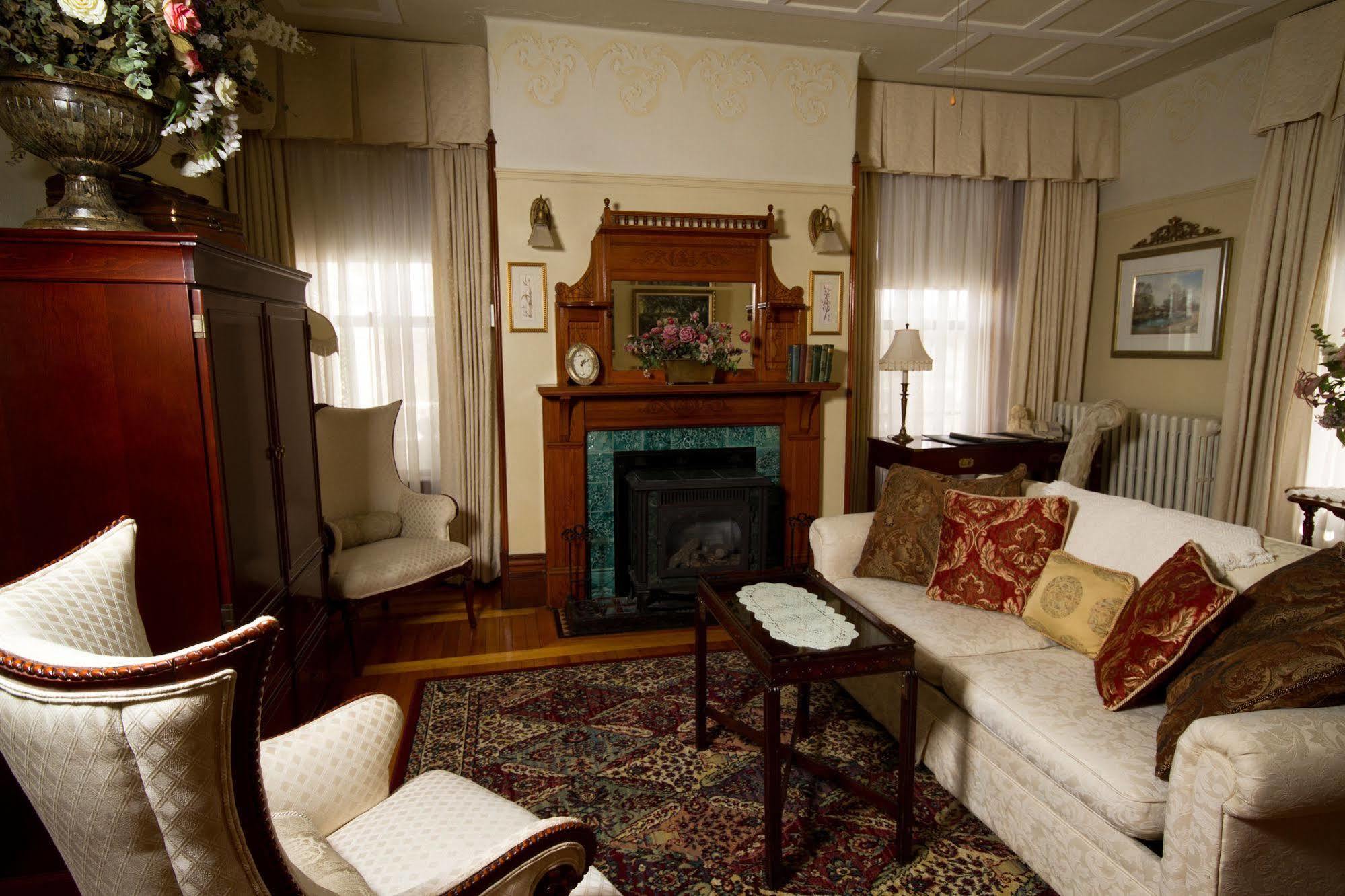 Victoria'S Historic Inn Wolfville Luaran gambar
