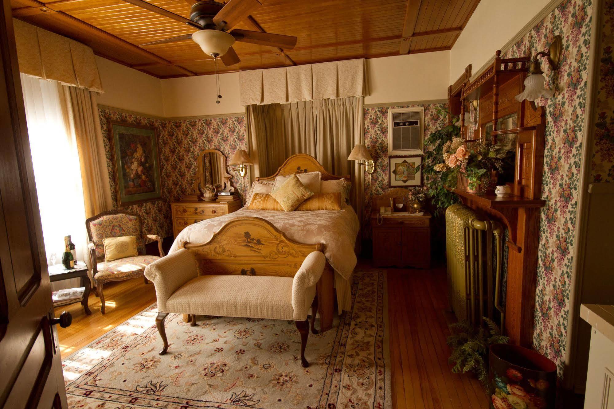 Victoria'S Historic Inn Wolfville Luaran gambar