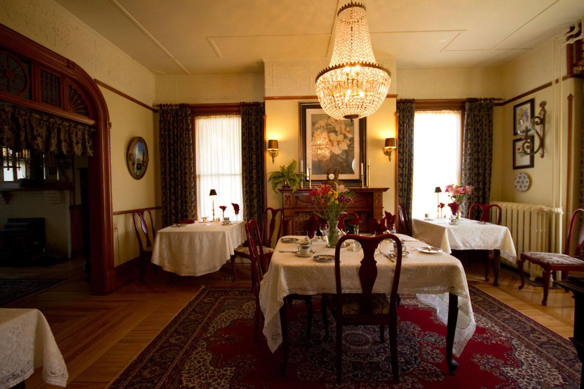 Victoria'S Historic Inn Wolfville Luaran gambar