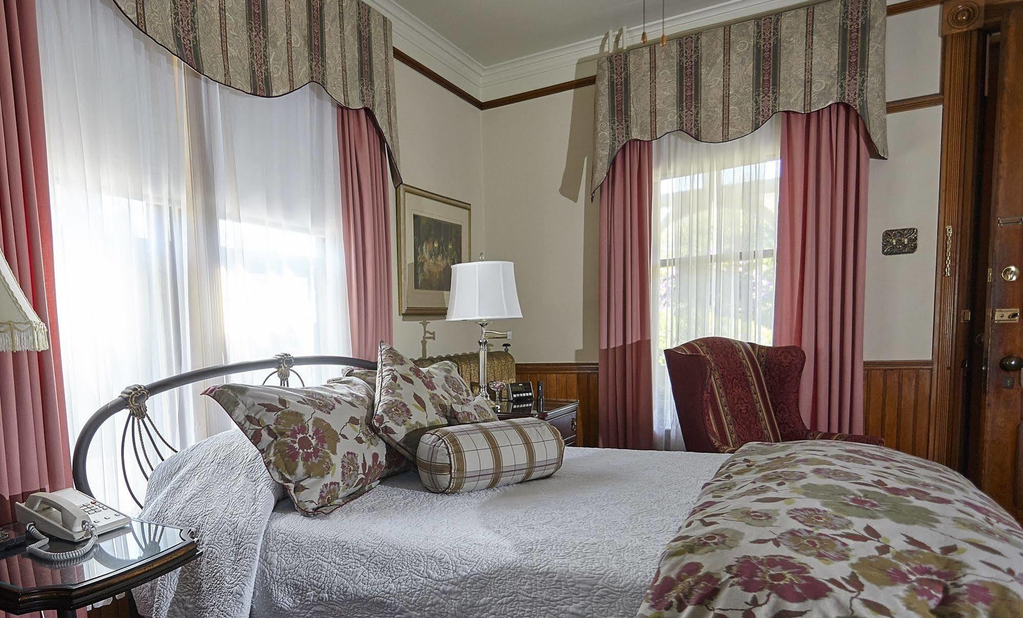 Victoria'S Historic Inn Wolfville Luaran gambar